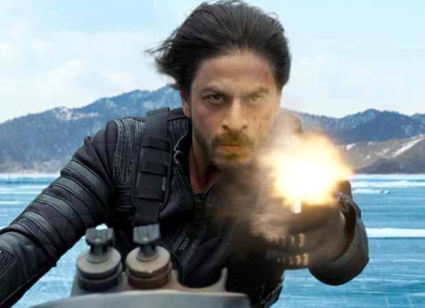 Shah Rukh Khan starrer Pathaan becomes the first Hindi film to be shot at the frozen Lake Baikal in Siberia! : Bollywood News