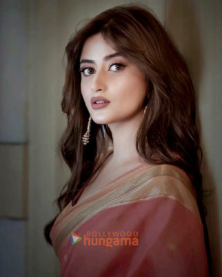 322px x 402px - Sajal Ali, Filmography, Movies, Sajal Ali News, Videos, Songs, Images, Box  Office, Trailers, Interviews - Bollywood Hungama