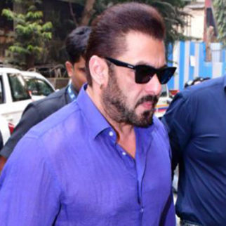 Salman Khan attends Rrahul Kanal's wedding looking dashing in a blue shirt