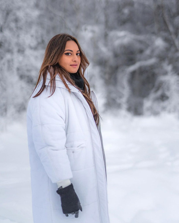 Sonakshi Sinha enjoying her trip to Finland will make you want to pack your bags and plan a vacation now! See pics : Bollywood News