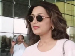 Sonali Bendre gets clicked at the airport in pink outfit