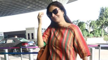 Tabu meets Vatsal Sheth and his family at the airport