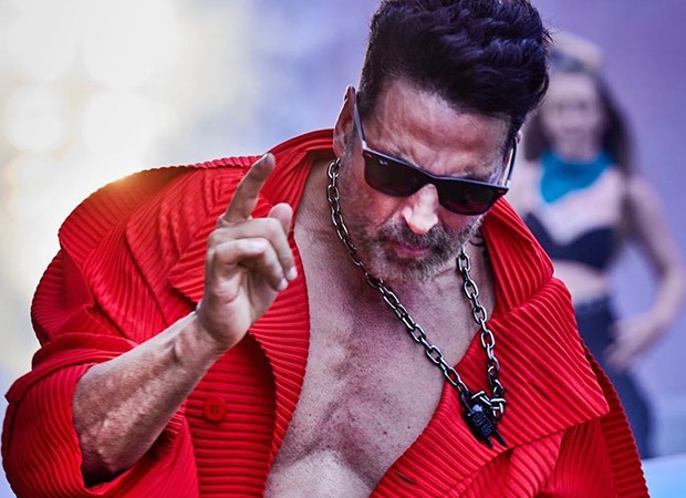 Akshay Kumar’s rockstar look breaks internet; registers 1M+ likes on Instagram in a couple of hours