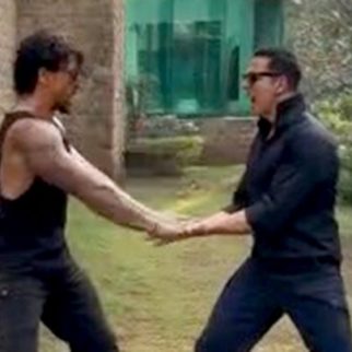 Akshay Kumar grooves to 'Main Khiladi' along with Tiger Shroff