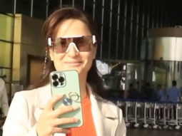 Elli AvrRam gets clicked by paps at the airport