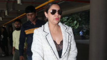 Gauri Khan walks in style at the airport as she gets clicked