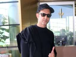 Hrithik Roshan’s fun banter with paps at the airport