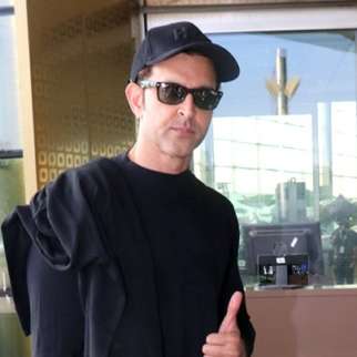Hrithik Roshan's fun banter with paps at the airport