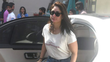 Kareena Kapoor Khan flashes a wide smile as she gets clicked by paps