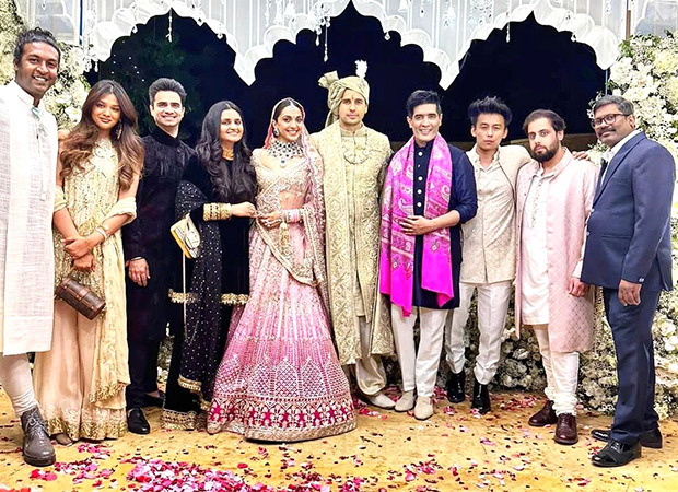 Kiara Advani and Sidharth Malhotra look picture-perfect in these UNSEEN Wedding photos with Manish Malhotra 