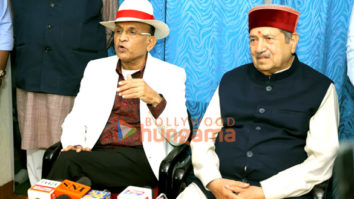 On The Sets Of The Movie Main Deendayal Hun