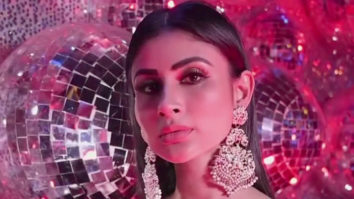 Mouni Roy and saree is a deadly combination!