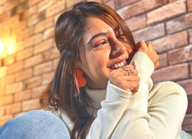 Bade Achhe Lagte Hain 2 star Niti Taylor suffers minor injuries on the sets; shares pic with fans