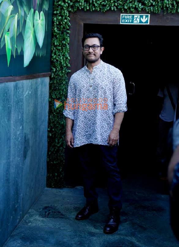 photos aamir khan launches shobhaa des new book insatiable 1