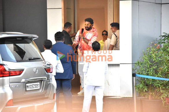 photos abhishek bachchan aishwarya rai bachchan and others snapped at the airport 1