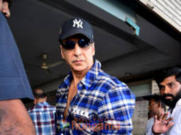 Photos: Akshay Kumar snapped at Andheri RTO office for his international driving license
