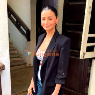 Photos: Alia Bhatt spotted in Bandra