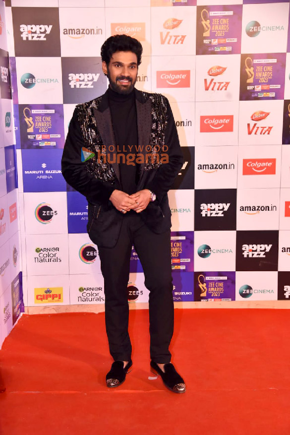 photos celebs grace zee cinema awards 2023 39