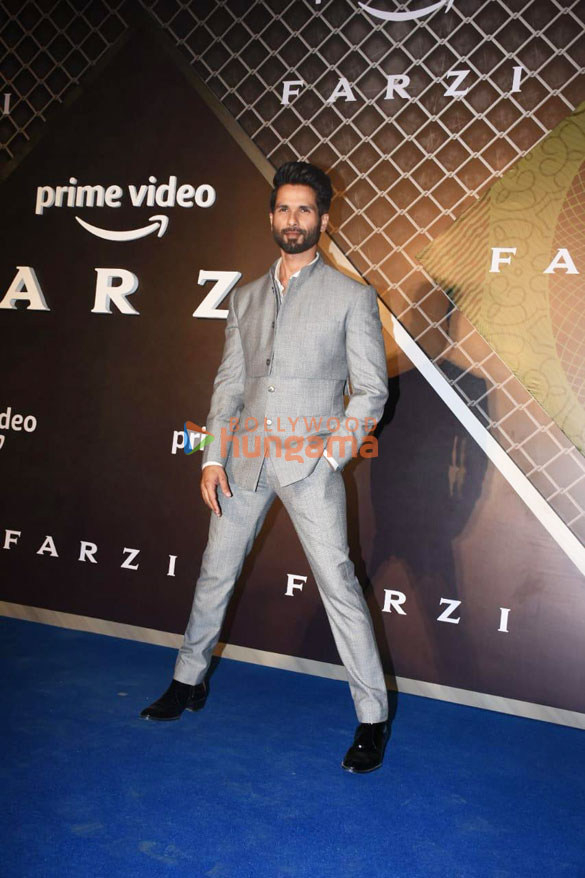 photos celebs grace the premiere of farzi 990 16