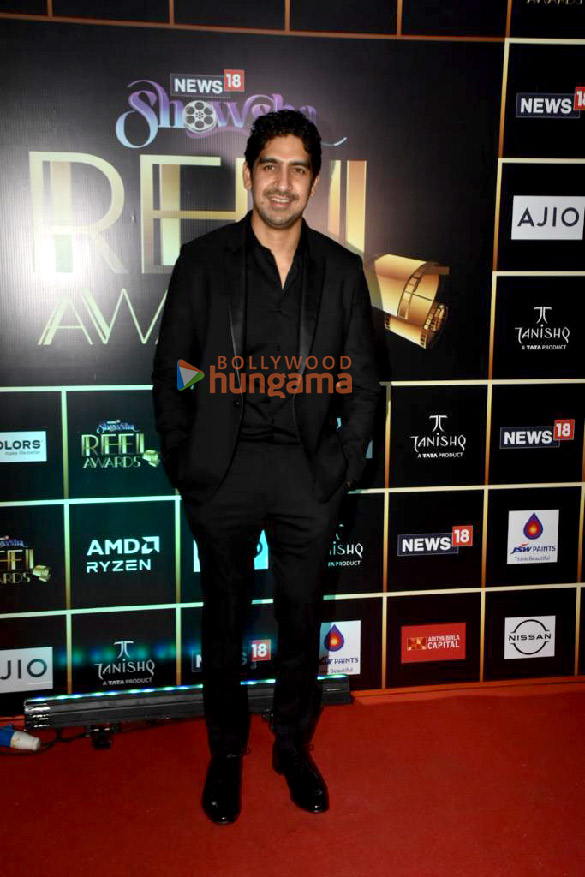 photos celebs grace the red carpet of news18 showsha reel awards 2023 13