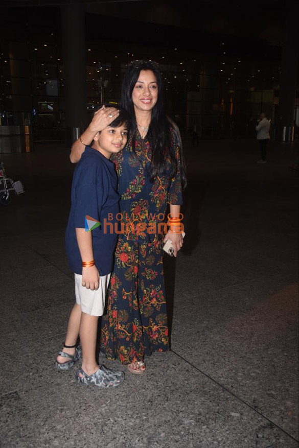 photos deepika padukone sophie choudry neha dhupia and others snapped at the airport 666 2
