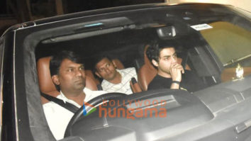 Photos: Aryan Khan and Gauri Khan snapped in Bandra