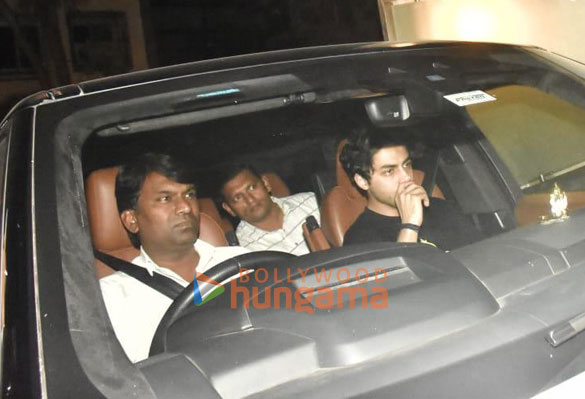 Photos: Aryan khan and Gauri Khan snapped in Bandra | Parties & Events