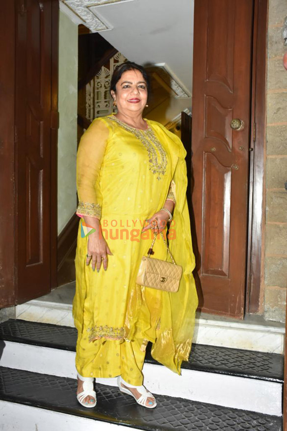 photos kailash surendranath sonali bendre and others attend manch pravesh event in mumbai 3