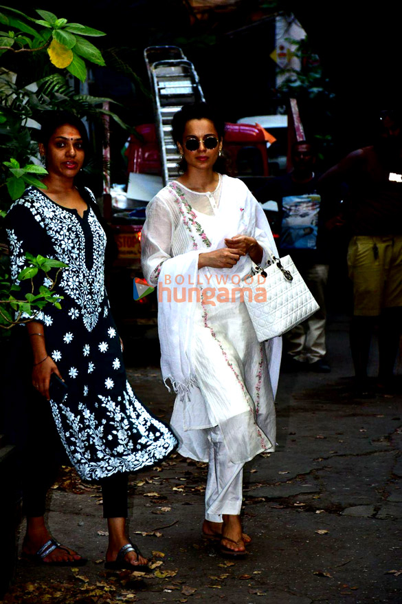 photos kangana ranaut snapped at a dance class in bandra 3