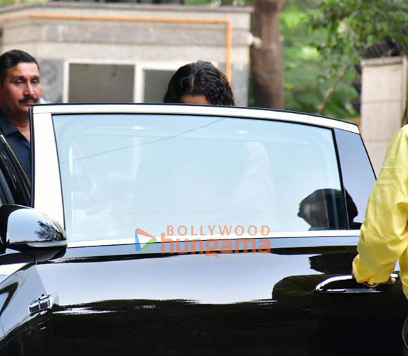 photos kangana ranaut spotted in khar 1