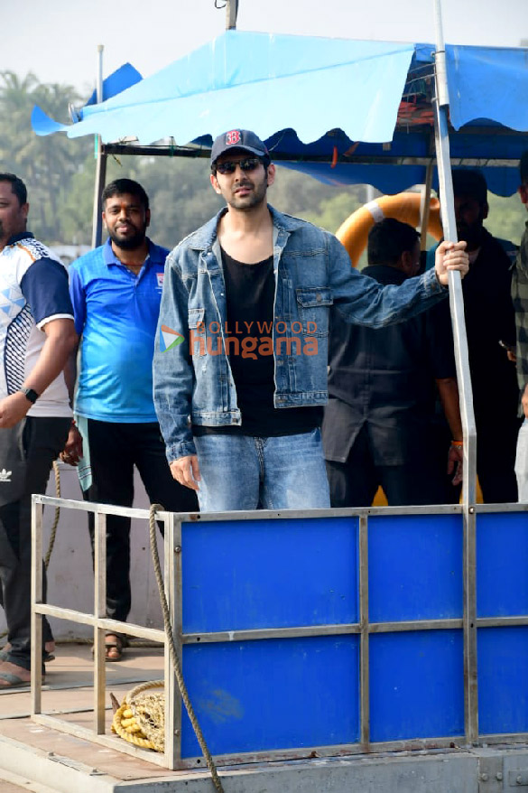 photos kartik aaryan snapped at versova jetty 5 2