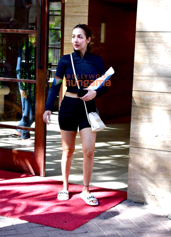 photos malaika arora spotted in khar 4 10