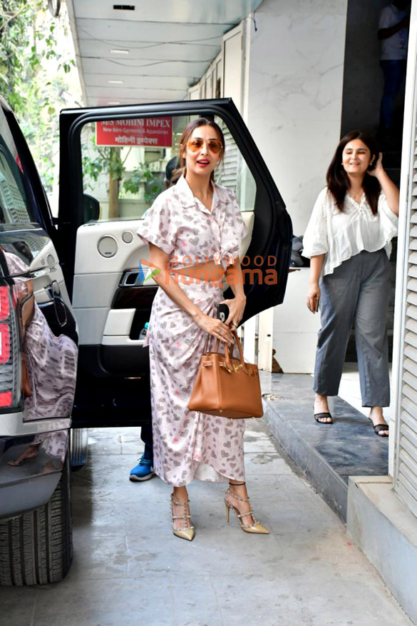 photos malaika arora spotted outside an office in bandra 1