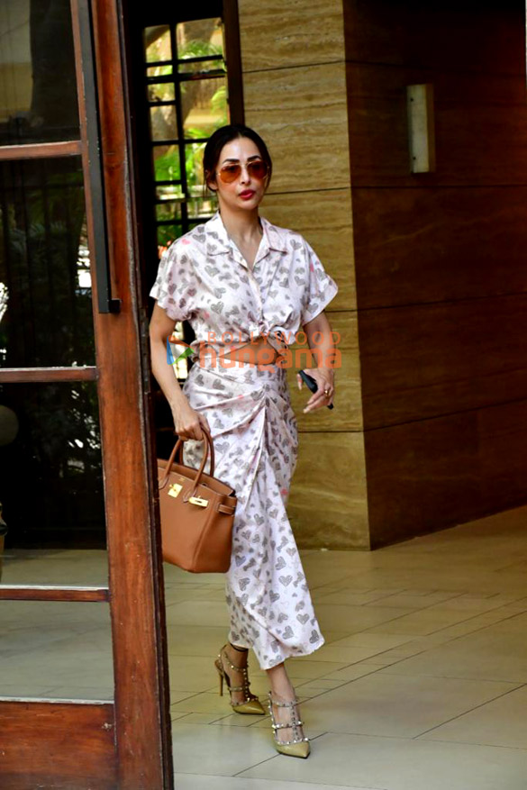 photos malaika arora spotted outside an office in bandra 4