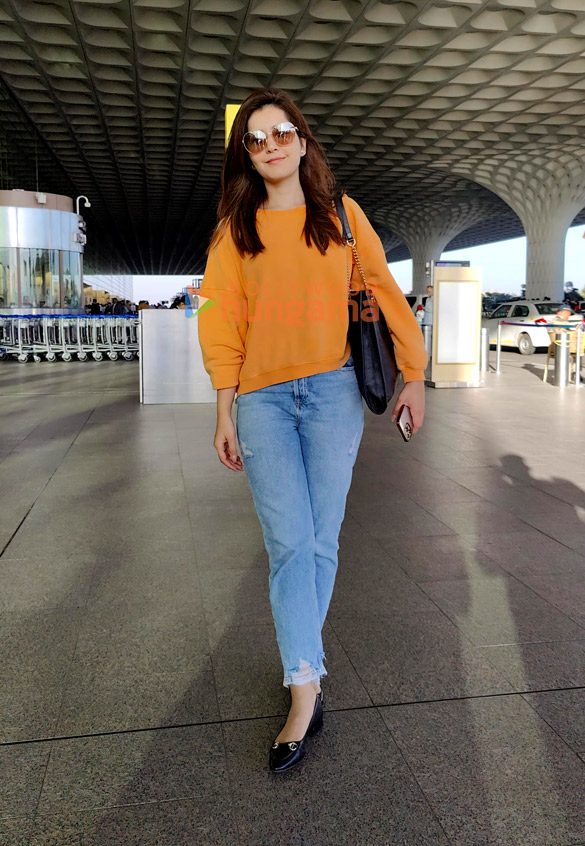 Photos: Raashii Khanna, Pratik Gandhi, Shaan and others snapped at the airport