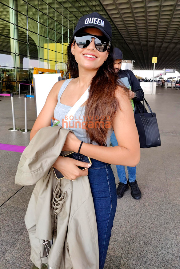 photos ranbir kapoor rashmika mandanna hrithik roshan and others snapped at the airport 4