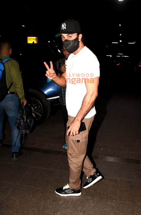 Photos: Ranbir Kapoor, Rashmika Mandanna, Hrithik Roshan and others snapped at the airport