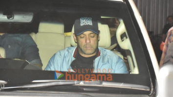 Photos: Salman Khan snapped at a clinic in Bandra