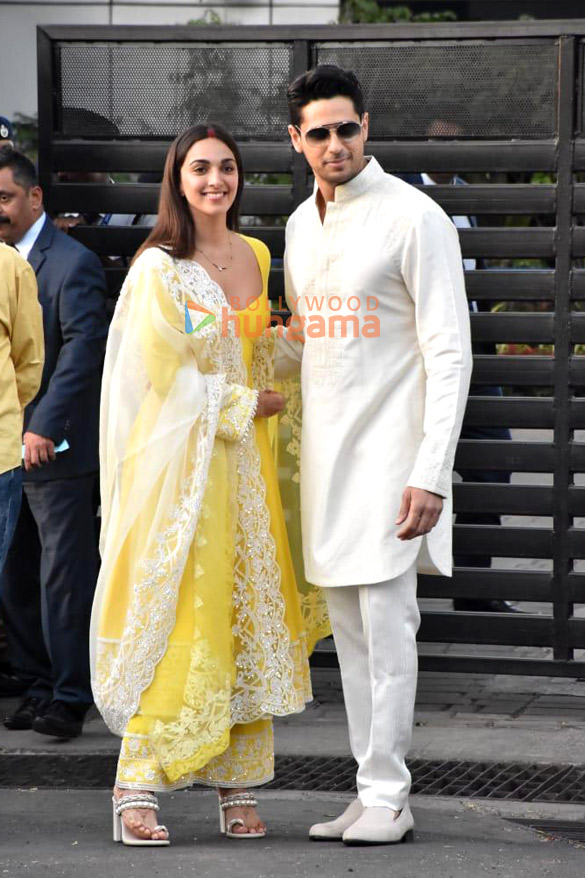 photos sidharth malhotra and kiara advani snapped at the kalina airport 2