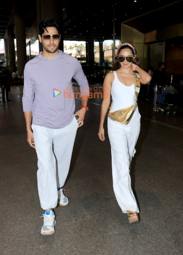 photos sidharth malhotra and kiara advani snapped at the airport 5