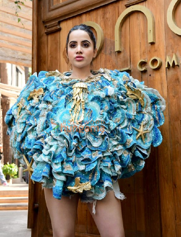 photos uorfi javed snapped in juhu 4 3