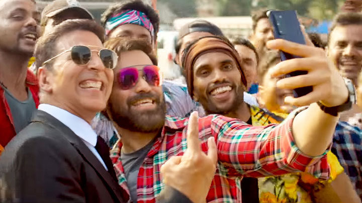 Selfiee (Title Song) – Akshay Kumar, Emraan Hashmi Selfiee (Title Song) – Akshay Kumar, Emraan Hashmi