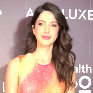Shanaya Kapoor poses for paps in a multicolored glittery outfit