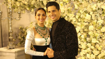 Sidharth & Kiara pose together at their grand reception party