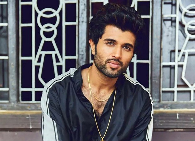 Vijay Deverakonda sends best wishes to his volleyball team Hyderabad Black Hawks on a video call