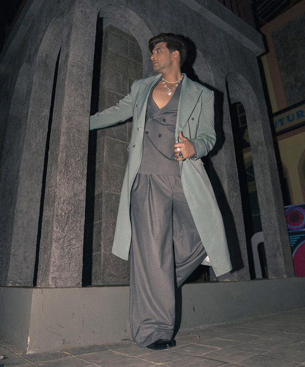  BH Style Icons 2023: Karan Kundrra opts for cool-toned custom-made suit paired with long coat for pink carpet 