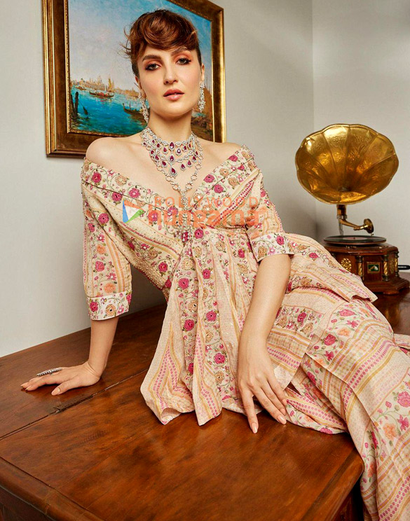 elli avrram 5 21