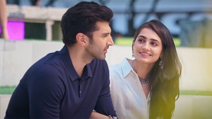 Ghar Nahi Jaana (Video) Gumraah | Aditya Roy Kapur, Mrunal Thakur Ghar Nahi Jaana (Video) Gumraah | Aditya Roy Kapur, Mrunal Thakur