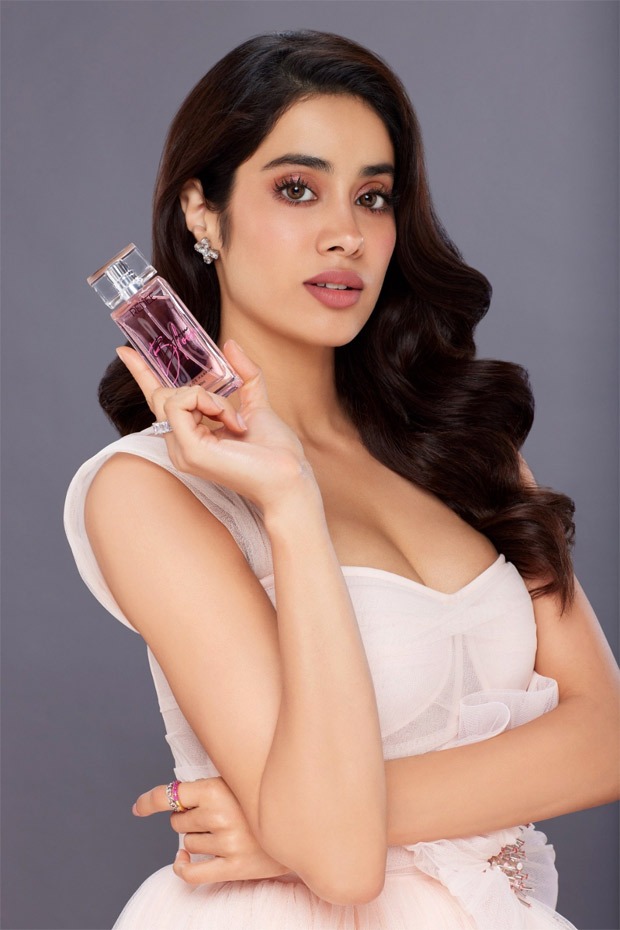 Janhvi Kapoor becomes new brand ambassador for fragrance range of RENÉE Cosmetics