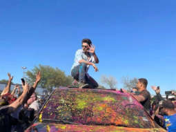 Kartik Aaryan creates fan frenzy at a Holi event in Dallas, says, “Pardes mein apne desh wali feeling”